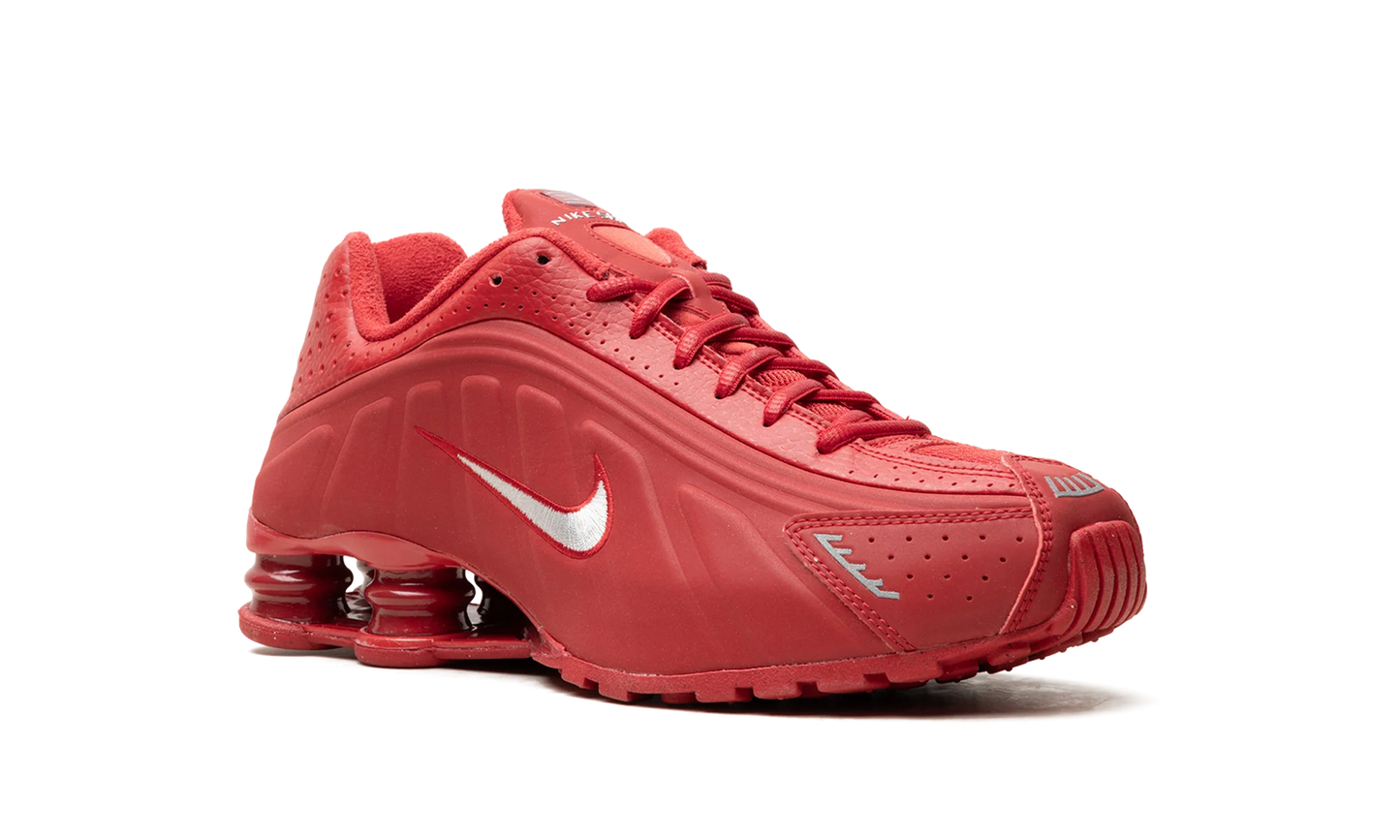 Shox R4 "Red White" IQ0608 687