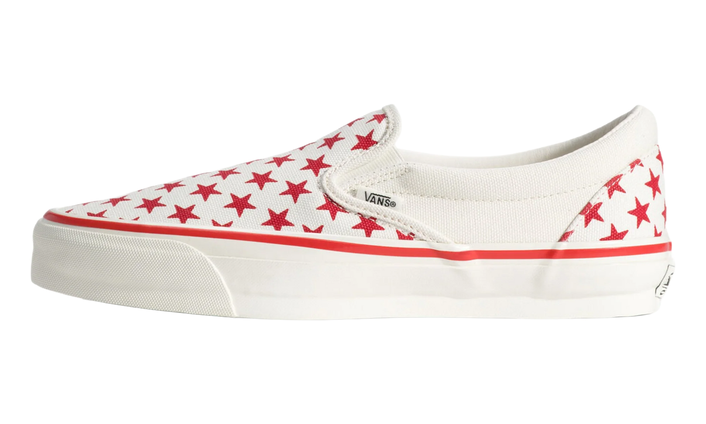 Classic Slip-On 98 LX "STARS RACING RED / MARSHMALLOW" VN000Z7ZBOP