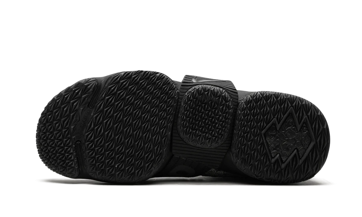 LeBron 15 Lifestyle "Kith - Concrete" AO1068 100