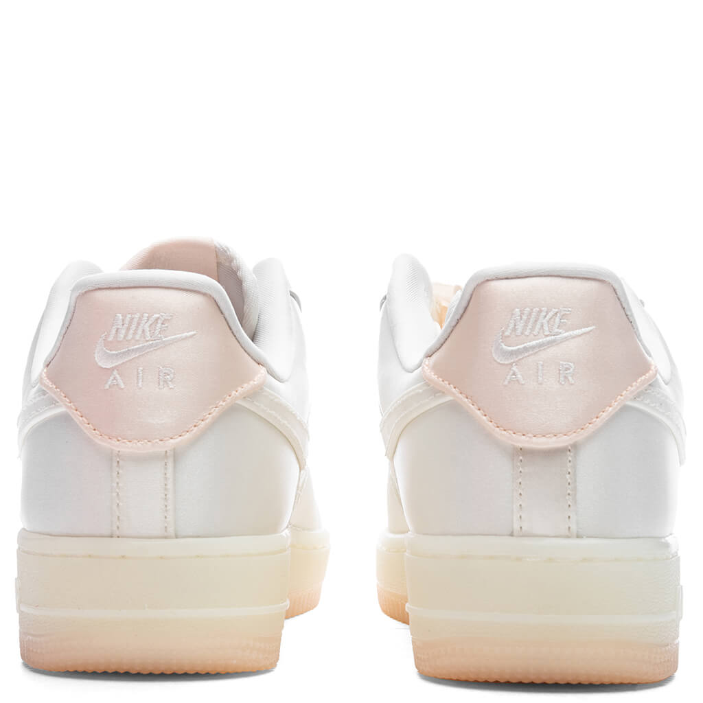 Women's Air Force 1 '07 LV8 - Sail/Sail/Barely Orange