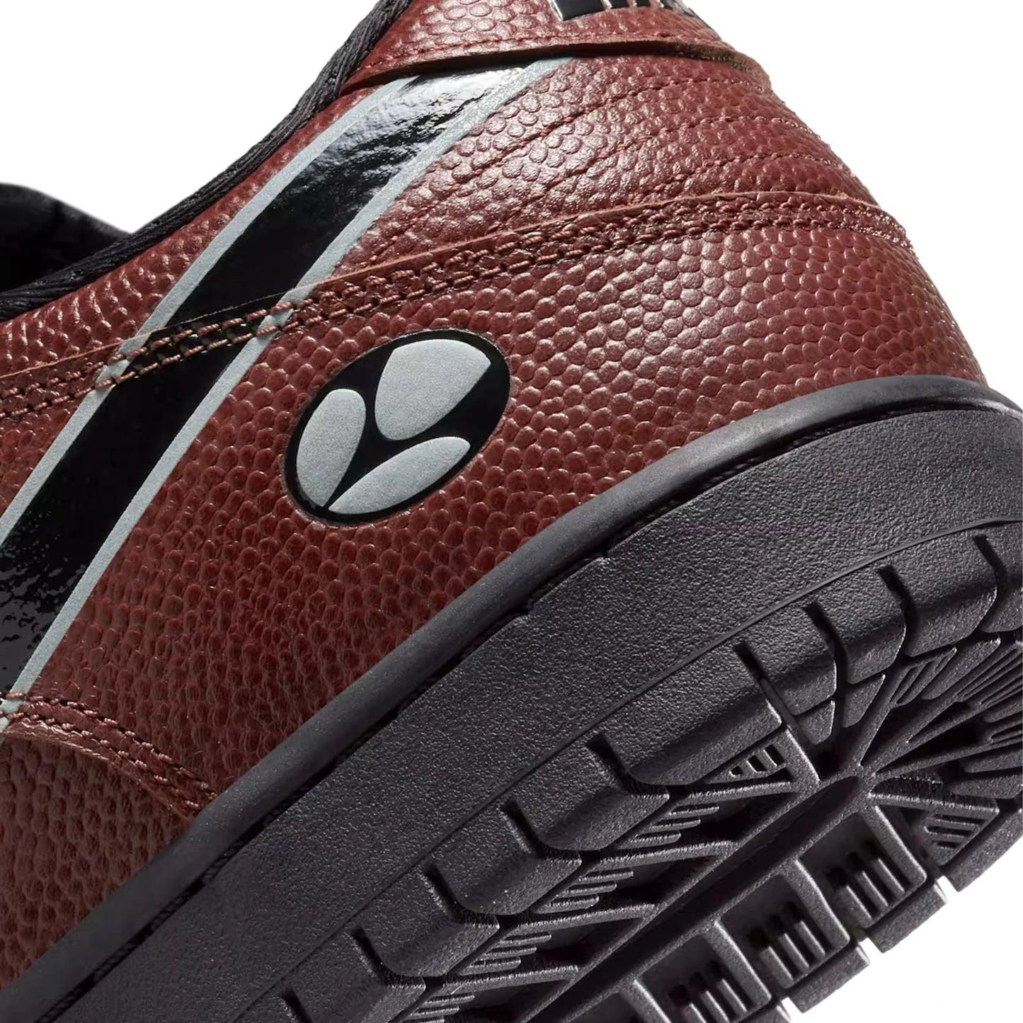 Dunk Low 'Limosine Skateboards' (2025)