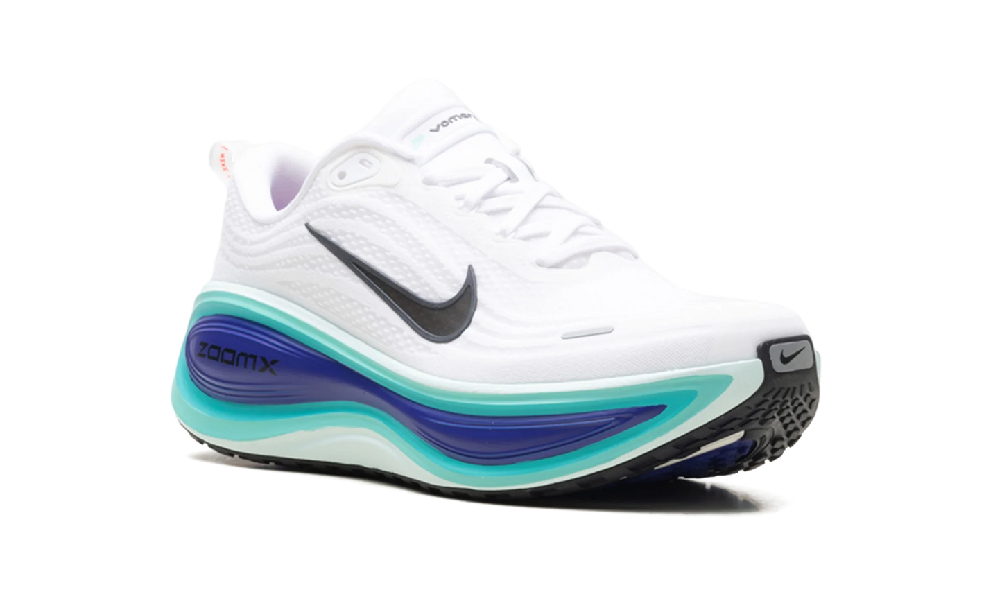 Vomero Plus "White Bright Concord Hyper Turquoise" HV8150 104