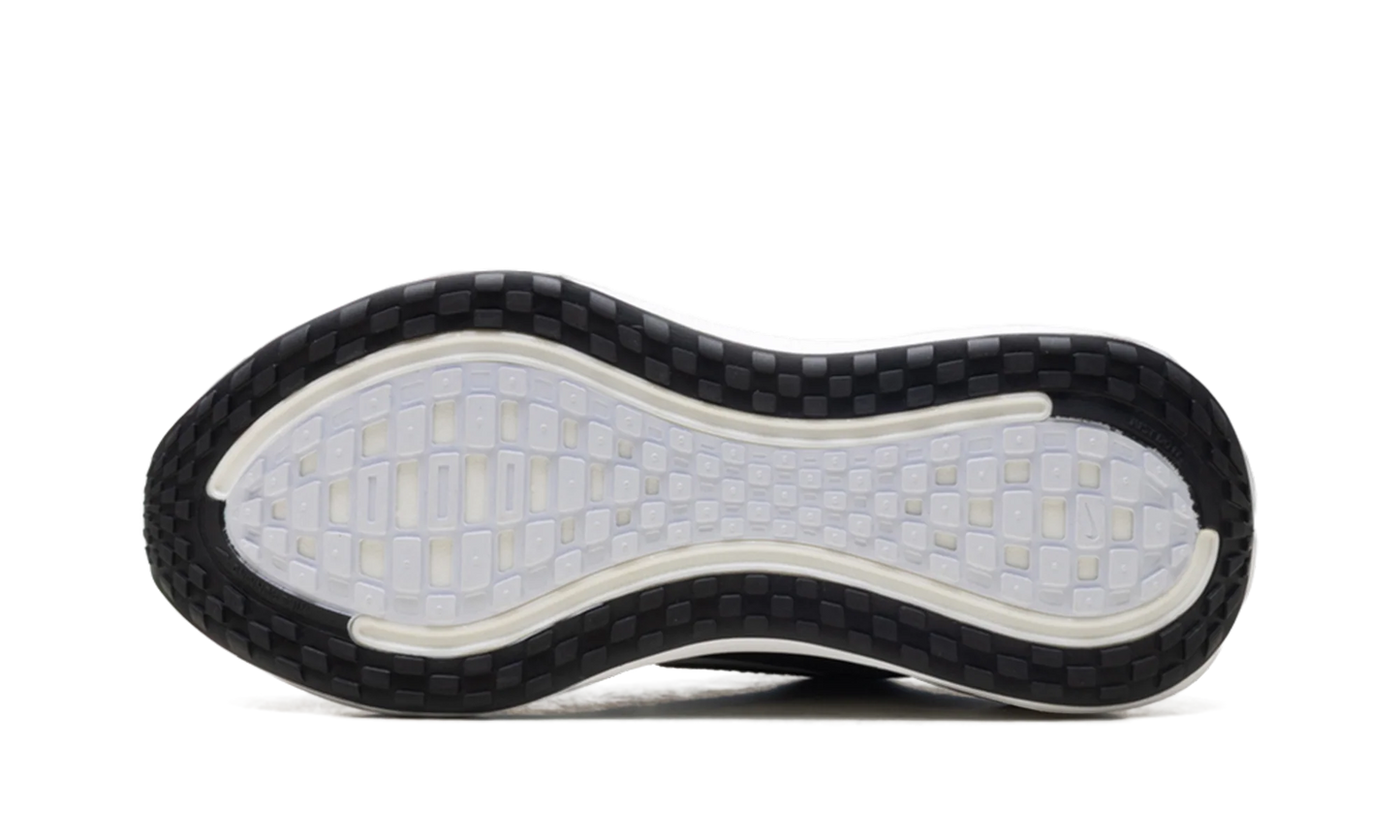 Vomero Plus WMNS "Black White" HV8154 002