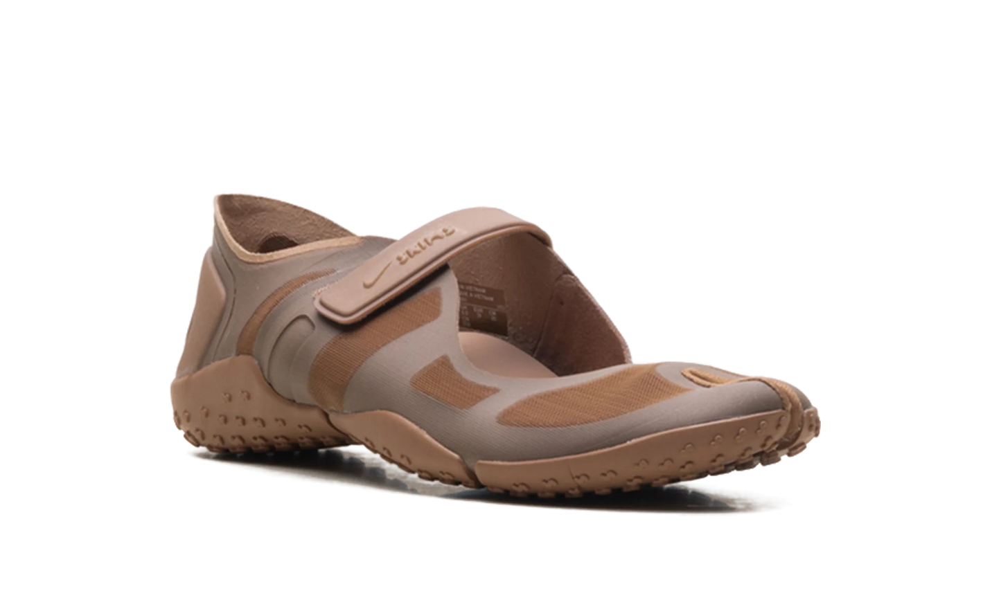Air Rift Mesh WMNS "SKIMS - Archaeo Brown" IO7694 201