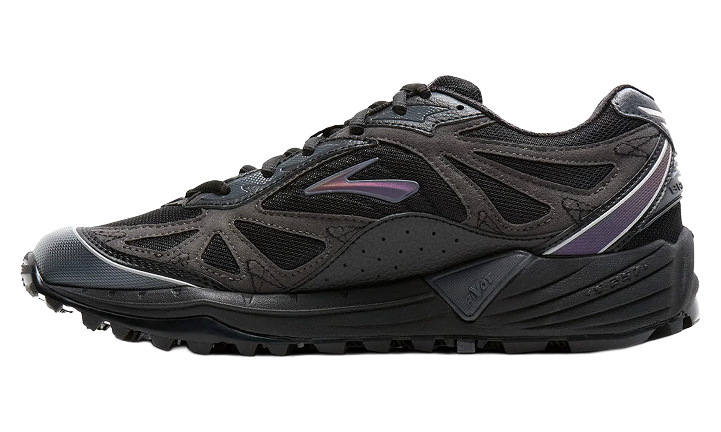 Cascadia 1 "Black Chameleon" 110502 1D 084