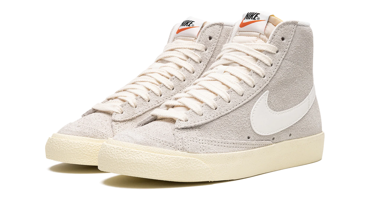 BLAZER MID 77 VINTAGE MNS WMNS "Light Bone Alabaster" DV7006 001