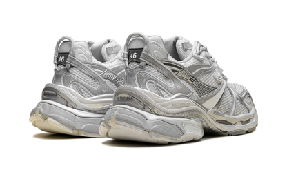Runner Sneaker "Worn-Out - White Silver" 779066 W3RXP 9110