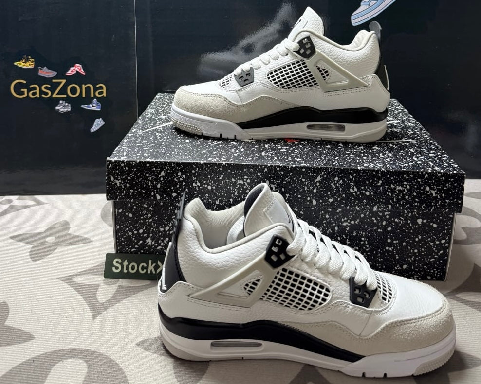 4 Retro Military Black