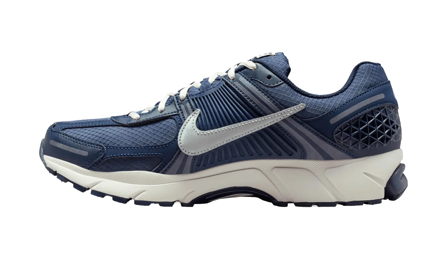 Zoom Vomero 5 SE "Blue Void Midnight Navy" IQ6589 400