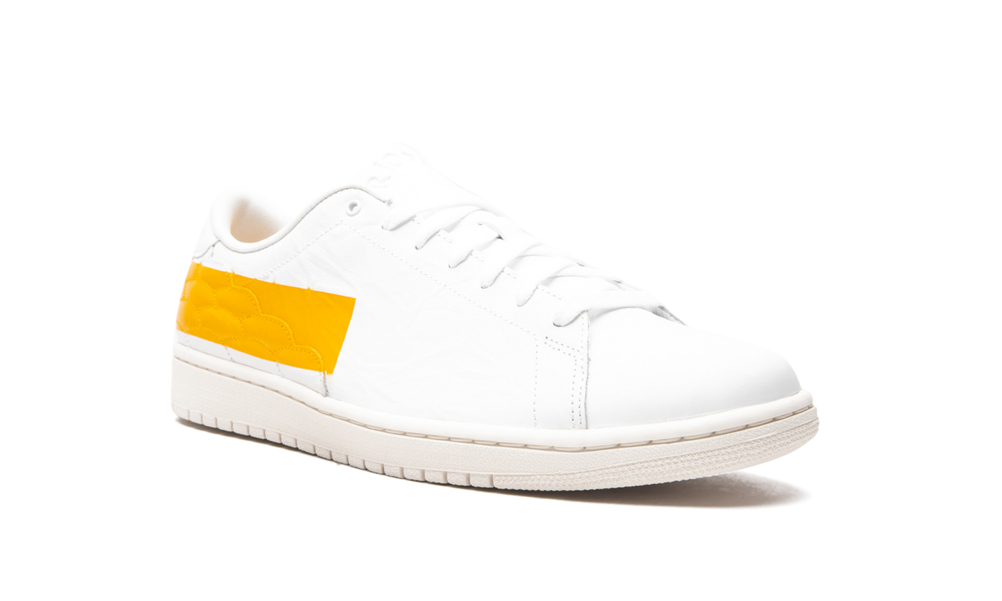1 Low Centre Court "University Gold" DJ2756 102
