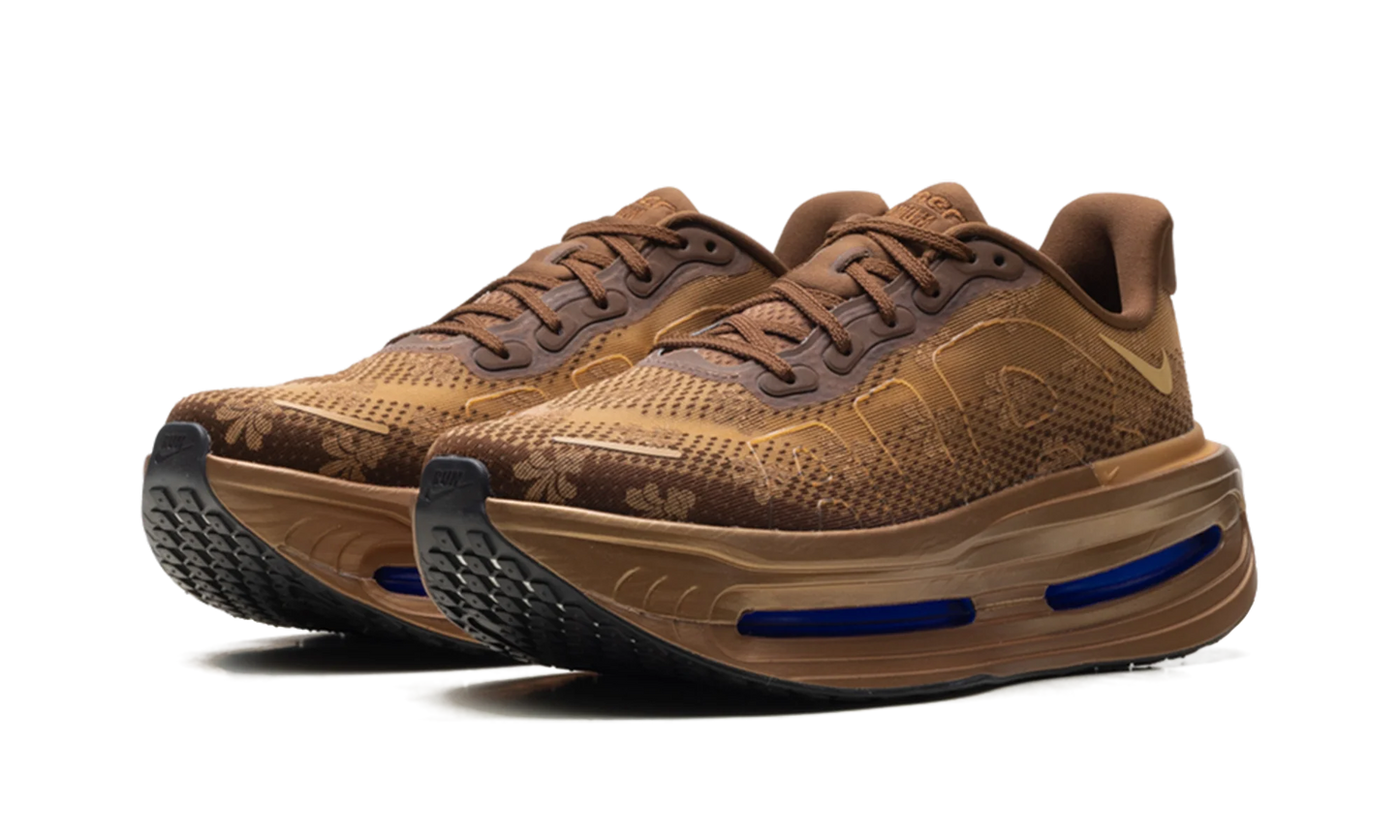 Vomero Premium WMNS "Flat Stout" IQ0028 200