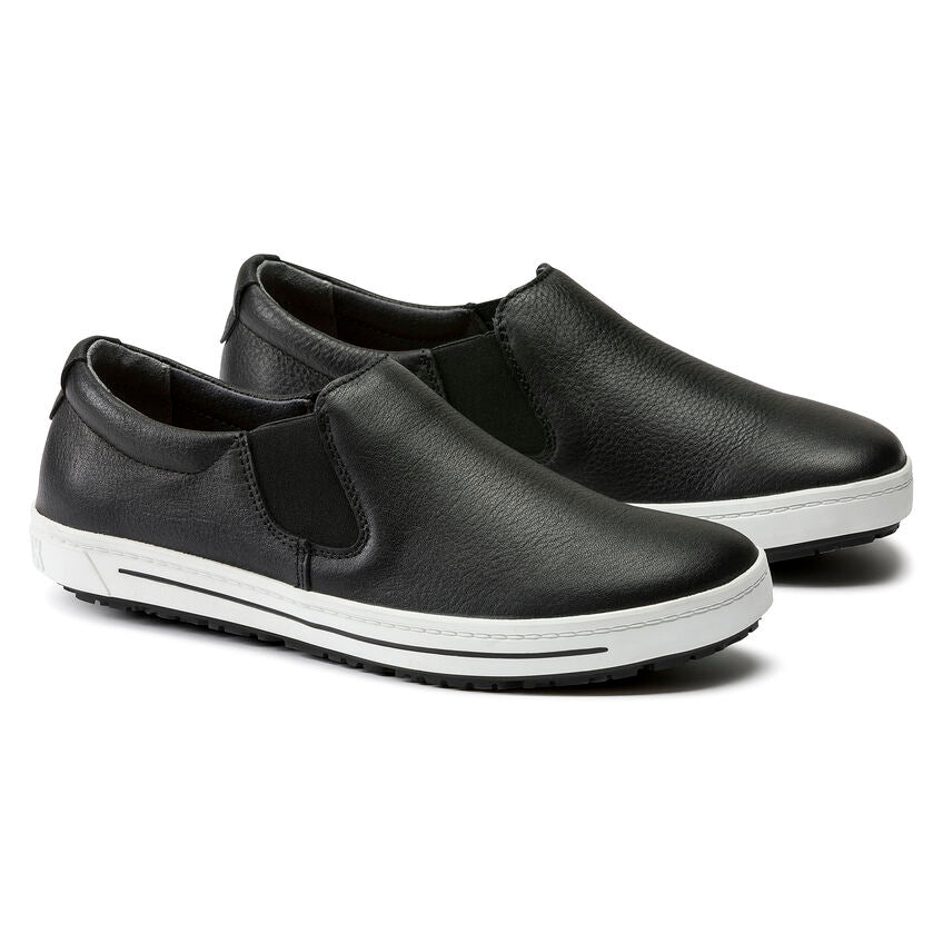 QO 400 Leather Slip On Shoe in Black