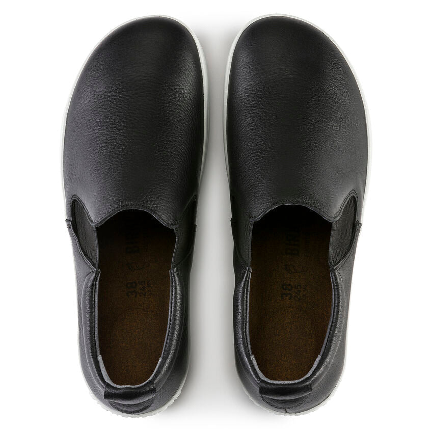 QO 400 Leather Slip On Shoe in Black