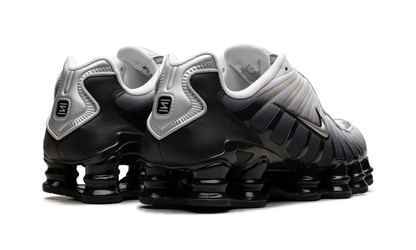 Shox TL WMNS"Off Noir" IB7705 001