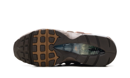 Air Max 95 "Big Bubble Ducks of a Feather Oregon Ducks Lumber Yard" IQ3988 001