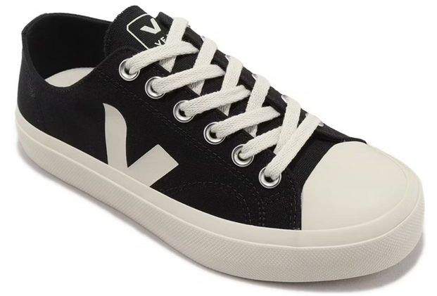 Wata II Low Canvas Black Pierre