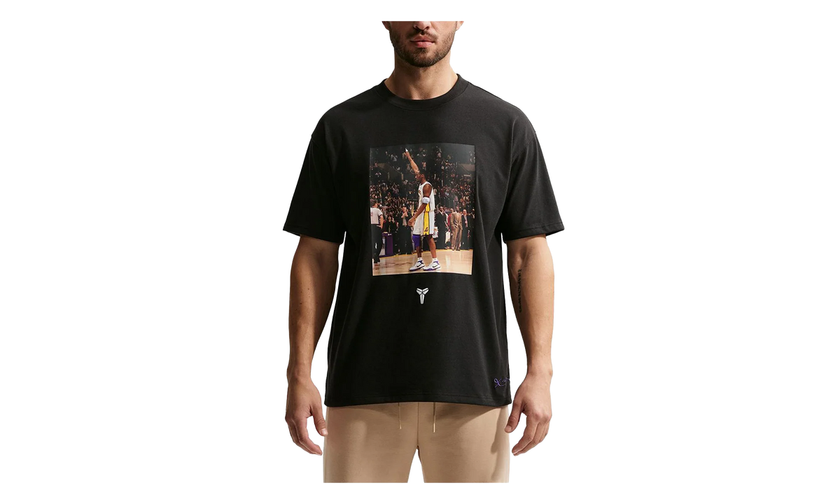 Kobe Bryant 81 Points M90 SP26 Tee "Black" IO1150 010