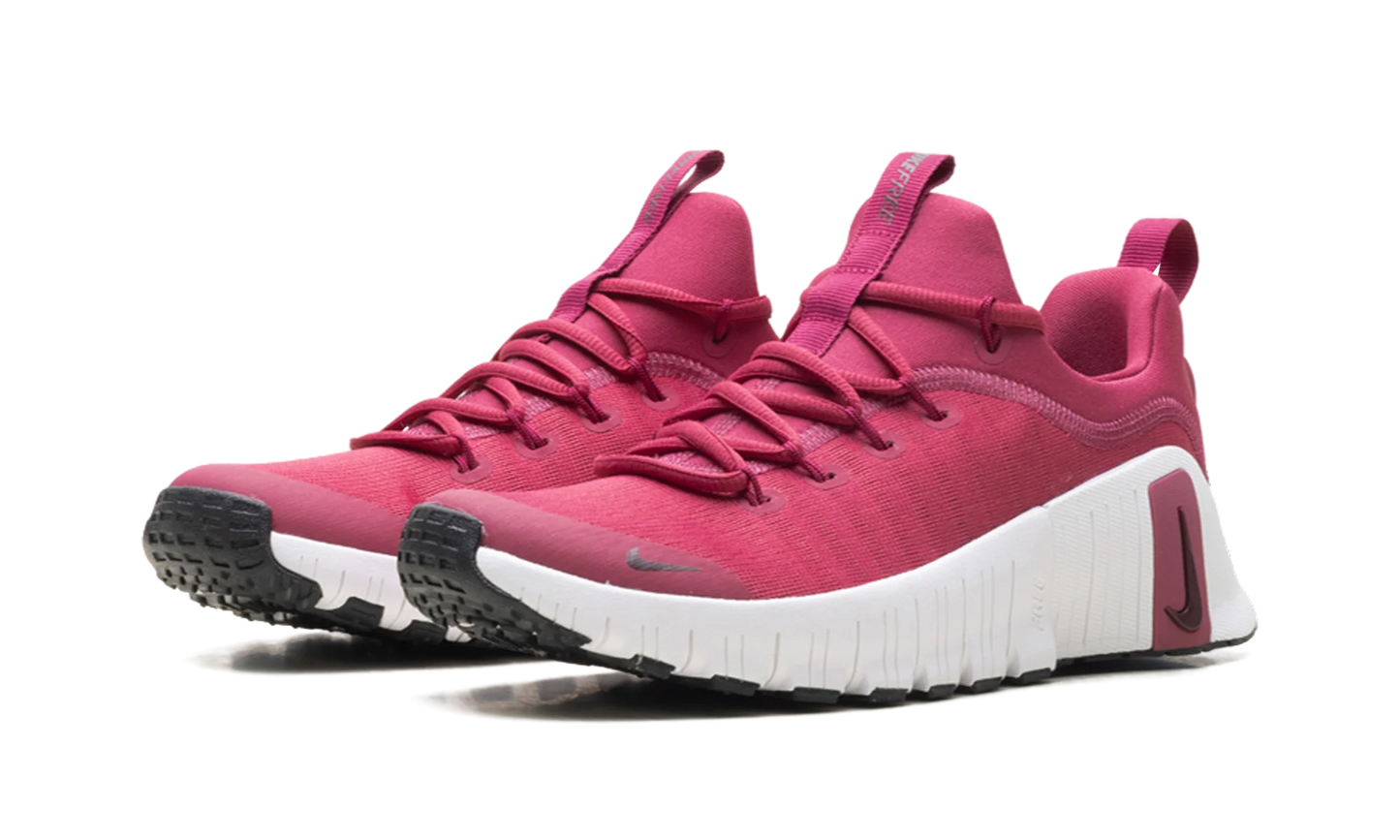 Free Metcon 6 WMNS "Sweet Beet White" FJ7126 609