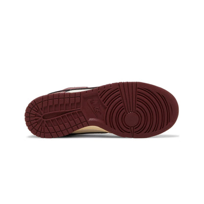 Dunk Low SE 'Just Do It Sail Team Red' W (2023)