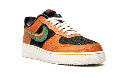 Air Force 1 '07 LX "Siempre Familia" DO2157 816