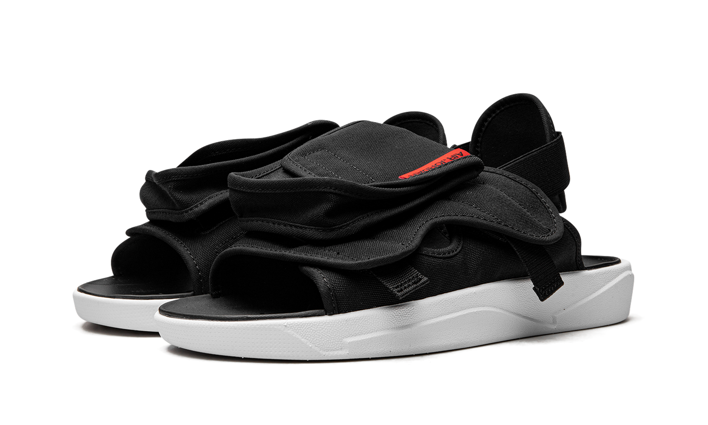 LS Slide "Black / White" CZ0791 006