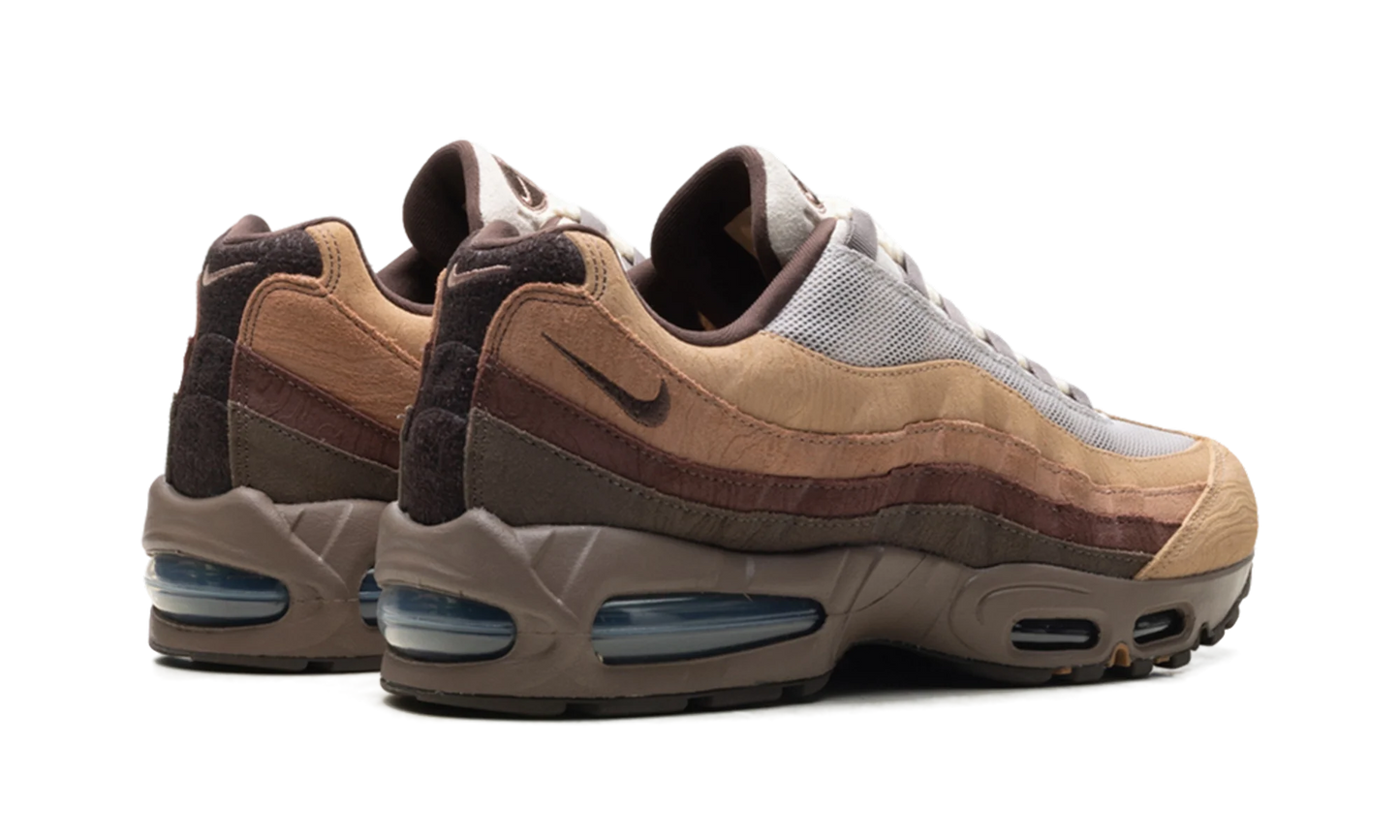 Air Max 95 "Big Bubble Ducks of a Feather Oregon Ducks Lumber Yard" IQ3988 001