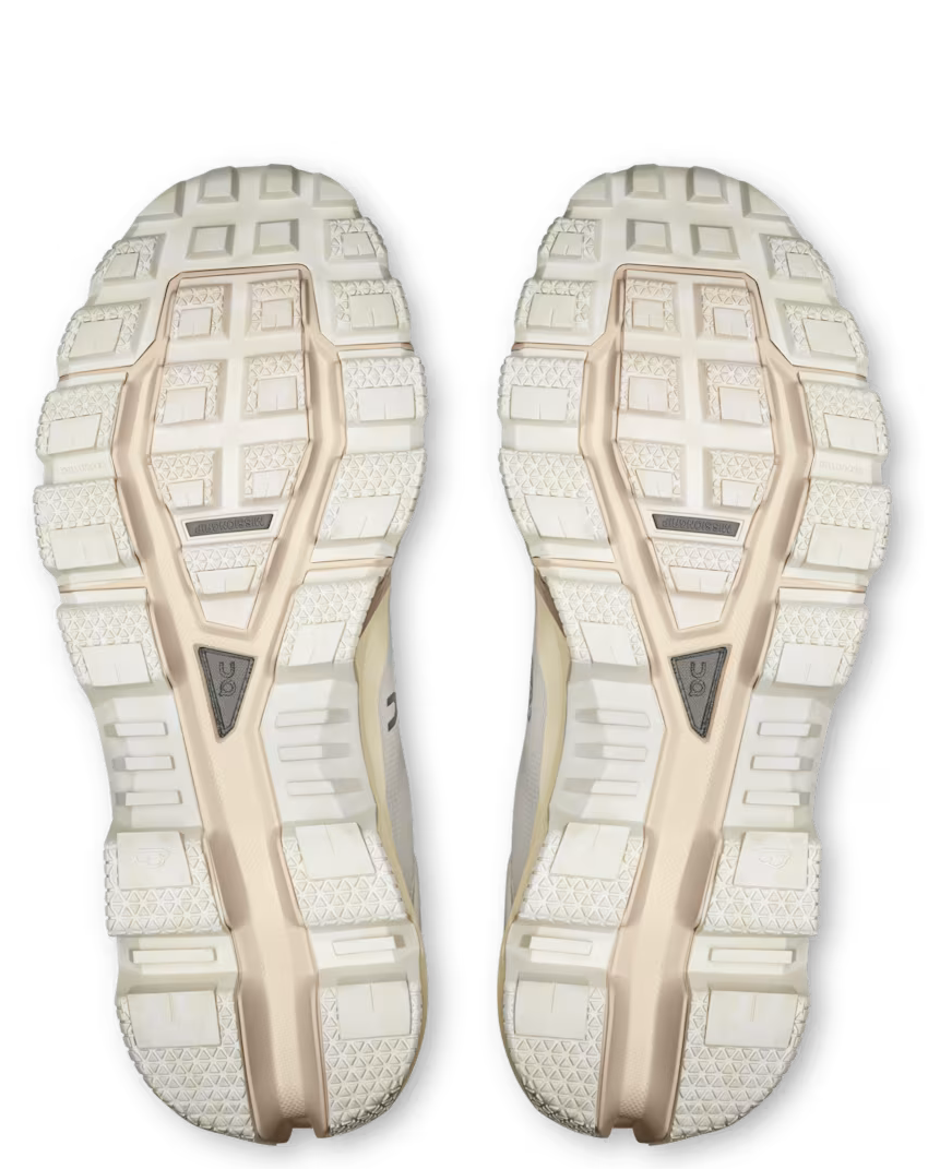 Running Cloudventure 2 LOEWE Eggshell