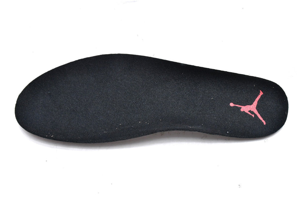 4 Retro SE Black Canvas