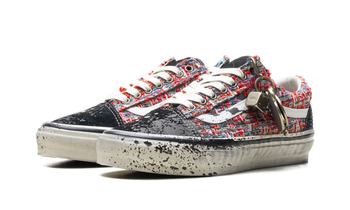 Premium Old Skool "Charms Red Black" VN000D9VBOS