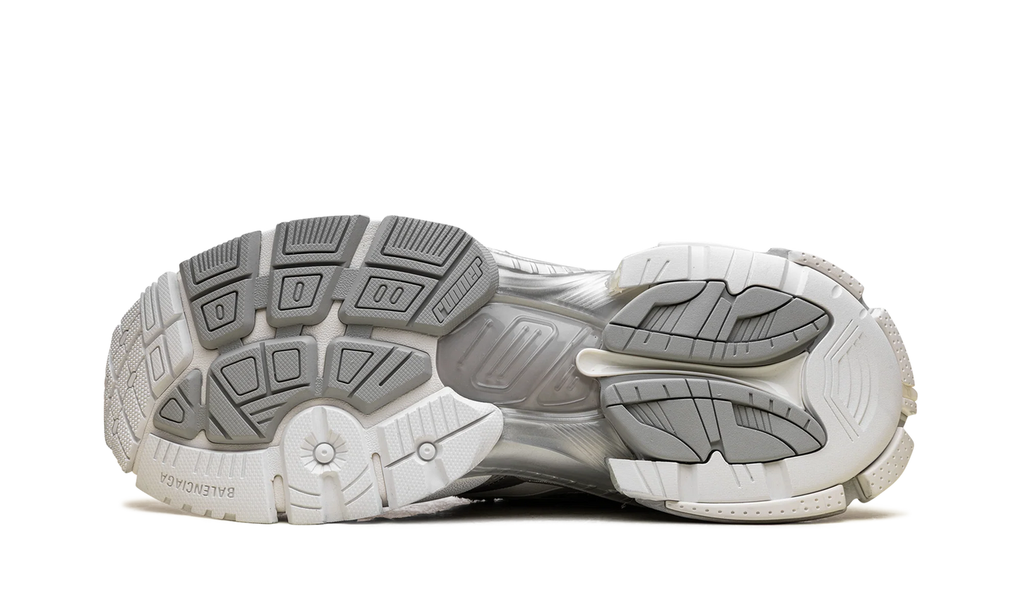 Runner Sneaker "Worn-Out - White Silver" 779066 W3RXP 9110