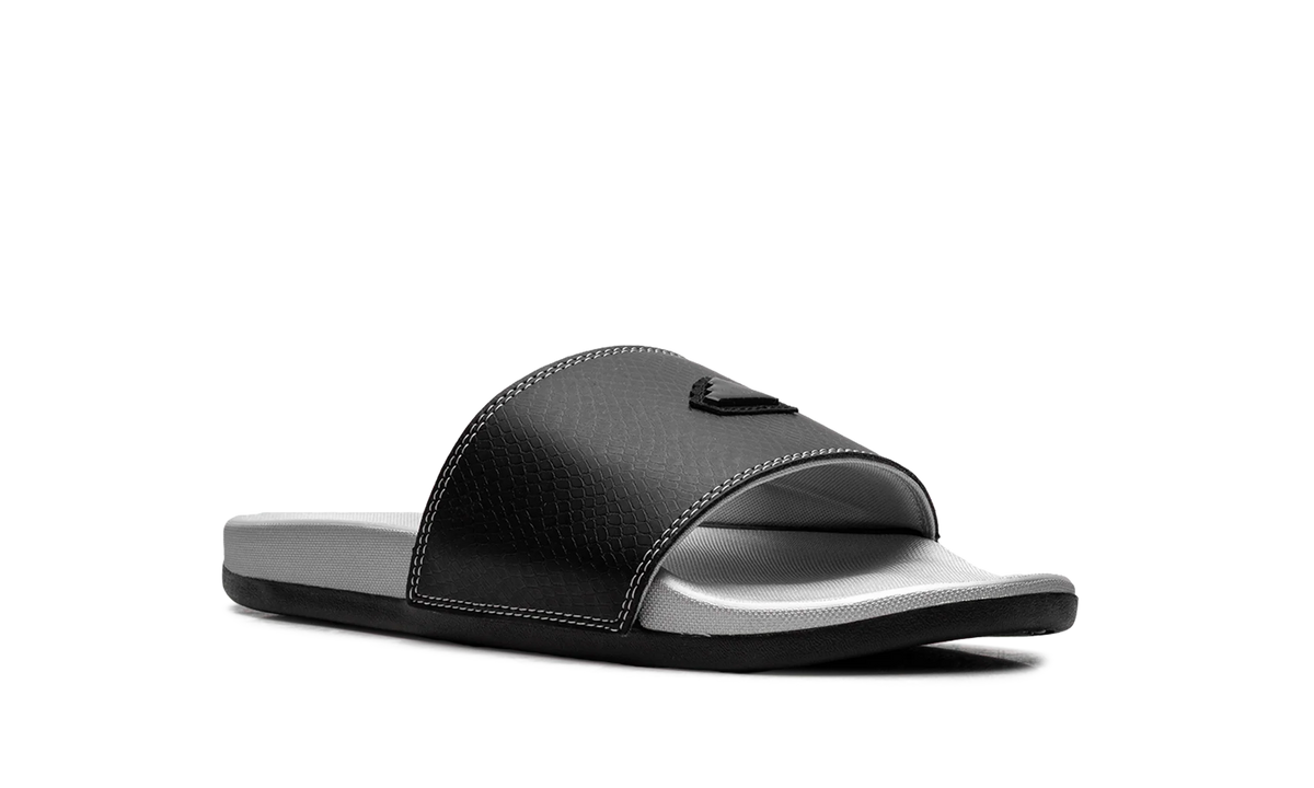 Adilette Comfort Slides "Core Black Silver Metallic" JQ2254