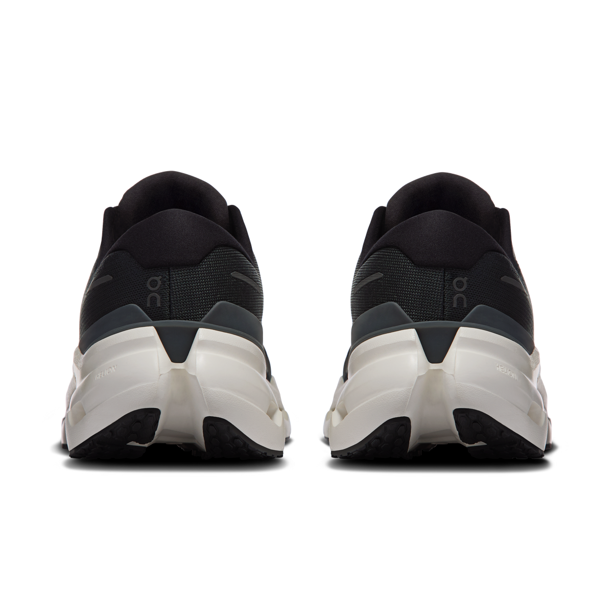 Men's Cloudrunner 3 in Black/Ivory