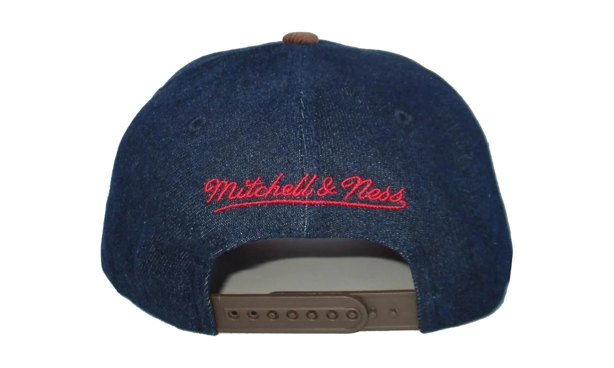 NBA Hardwood Classics D-Stressed Pro Snapback Cap "Cleveland Cavaliers - Dark Navy" HP9530 CCADKNY