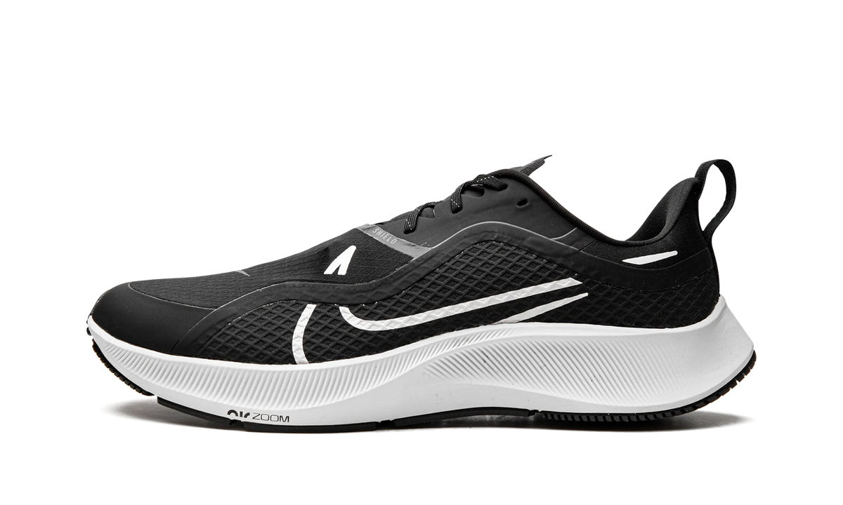 Nke Air Zoom Pegasus 37 Shield "Black/White" CQ7935 002