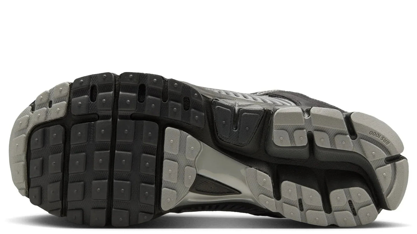 Zoom Vomero 5 Anthracite Flat Silver