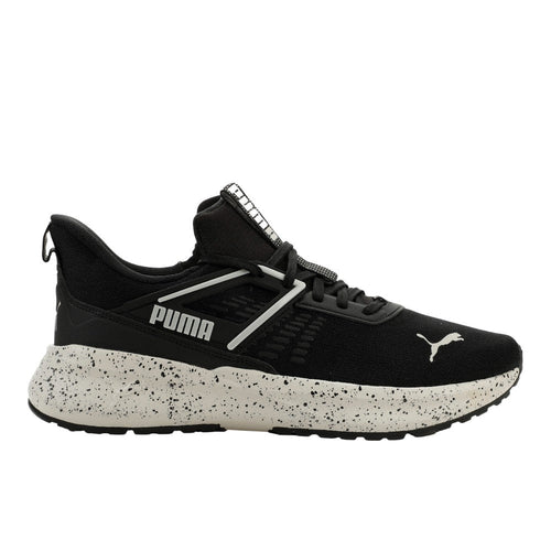 Outpace Speckle Sneakers