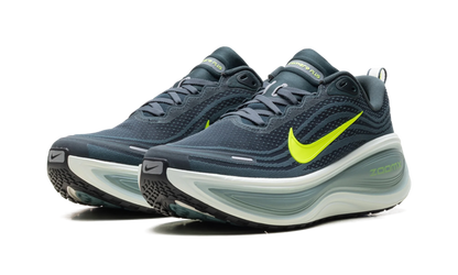 Vomero Plus "Seaweed Volt Green Haze" HV8150 300