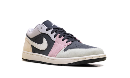 Air Jordan 1 Low SE "Black Pastels" IB7109 004