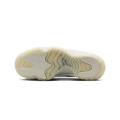 11 Retro 'Pearl' Women's (2025)