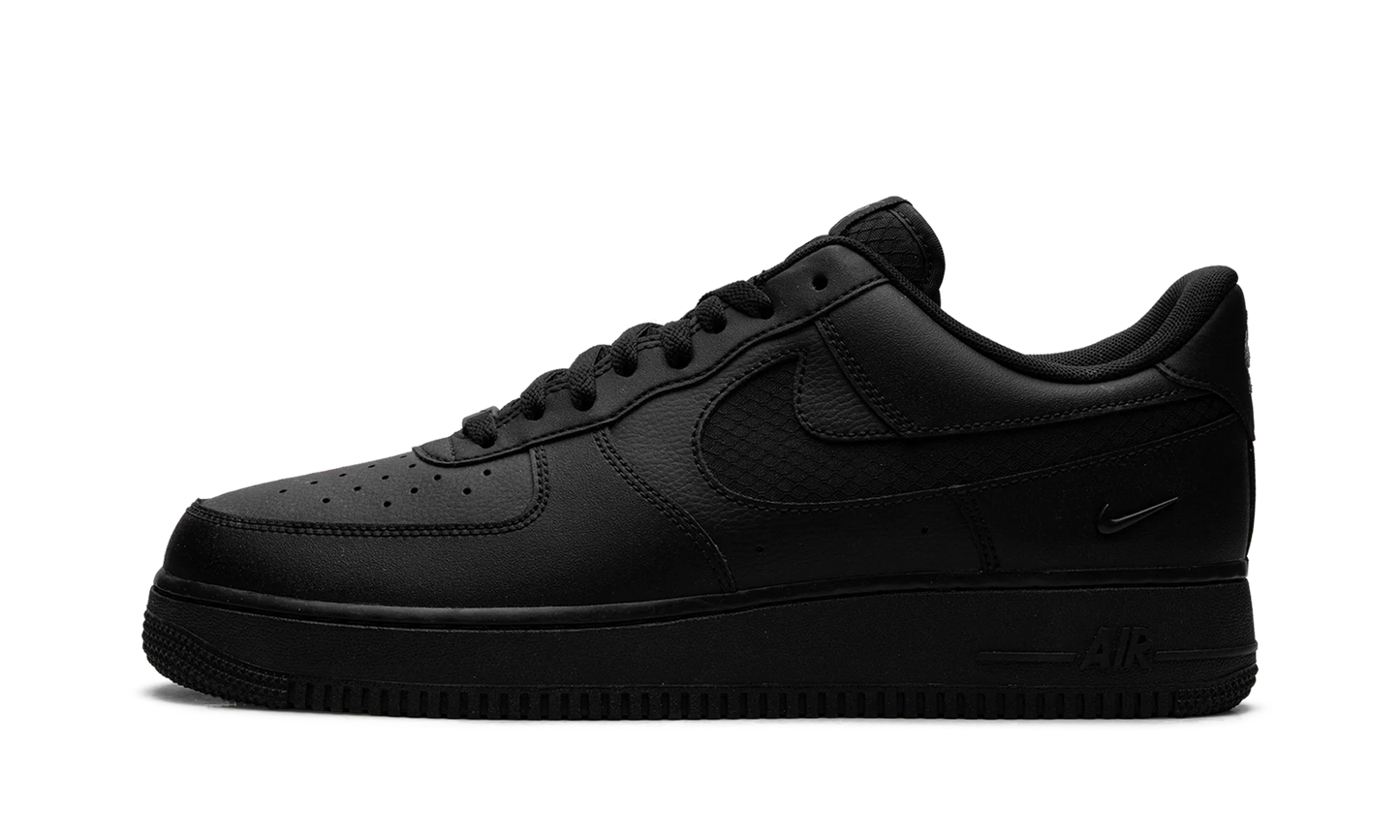 Air Force 1 '07 LV8 "Triple Black Ripstop" IH4452 001
