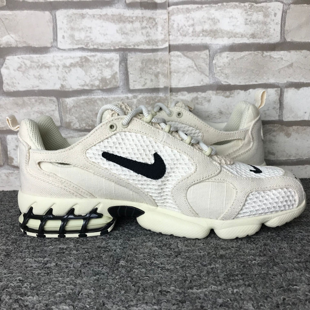 Zoom Spiridon Cage 2 Stussy Fossil