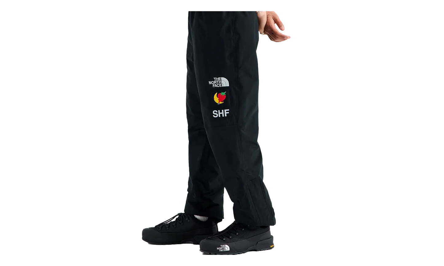 MTN Nylon Pant "Sky High Farm - Black" NF0A8HHMJK31