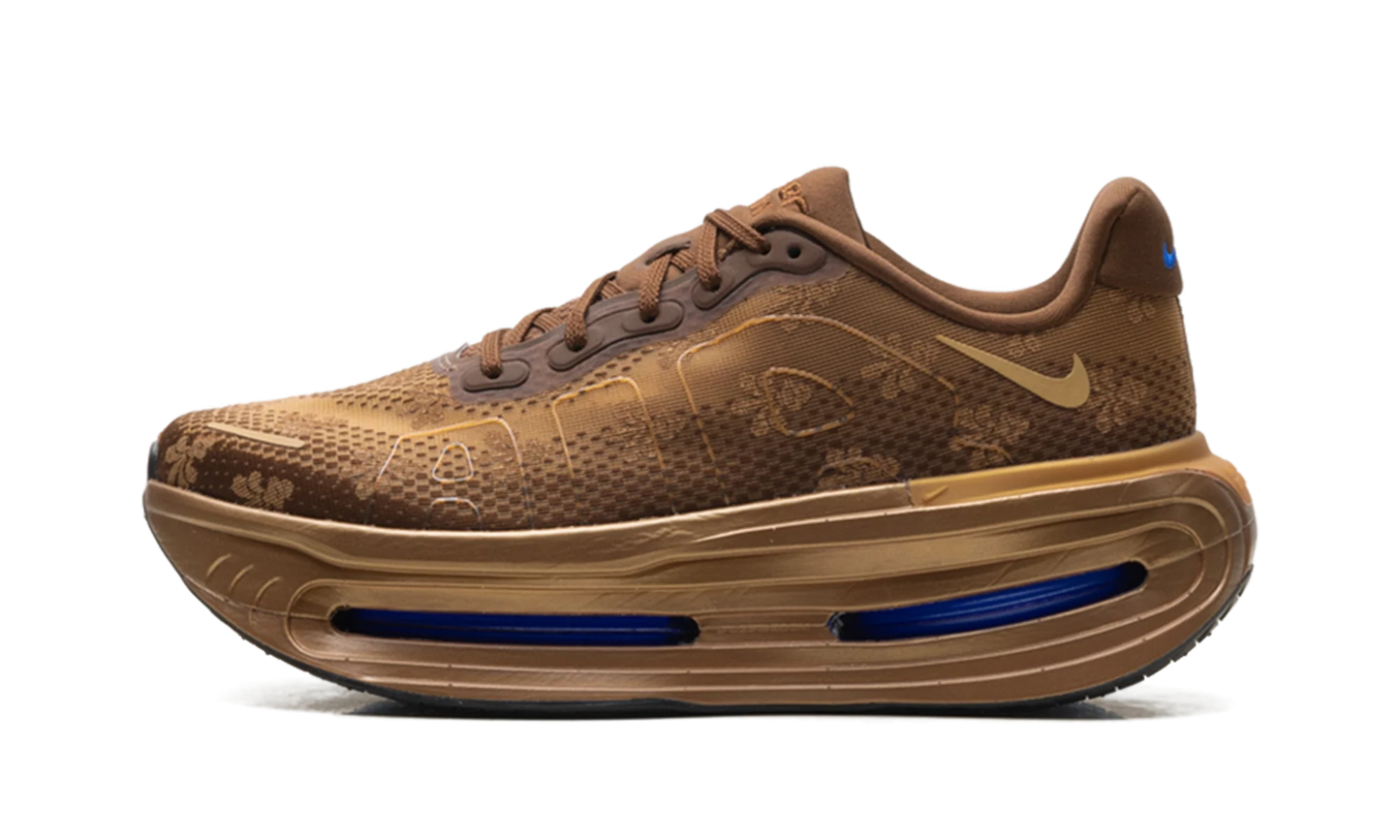 Vomero Premium WMNS "Flat Stout" IQ0028 200