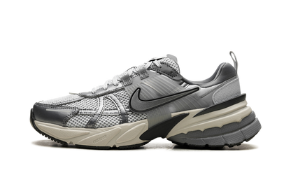 V2K RUN WMNS"Pure Platinum Wolf Grey" FD0736 003