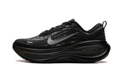 Vomero Plus "Black / Dark Smoke Grey / Anthracite / Metallic Dark Grey" IM3985 001