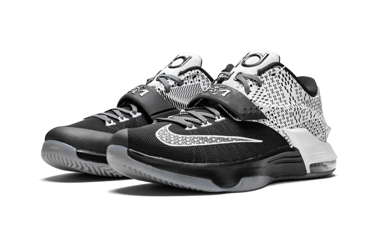 KD 7 BHM "Black History Month" 718817 010