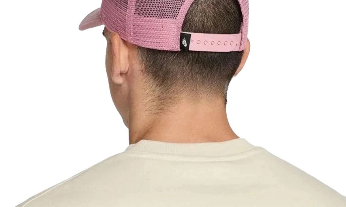 RISE CAP OVERSIZED FUTURA TRUCKER "Elemental Pink / White" HV8699 699