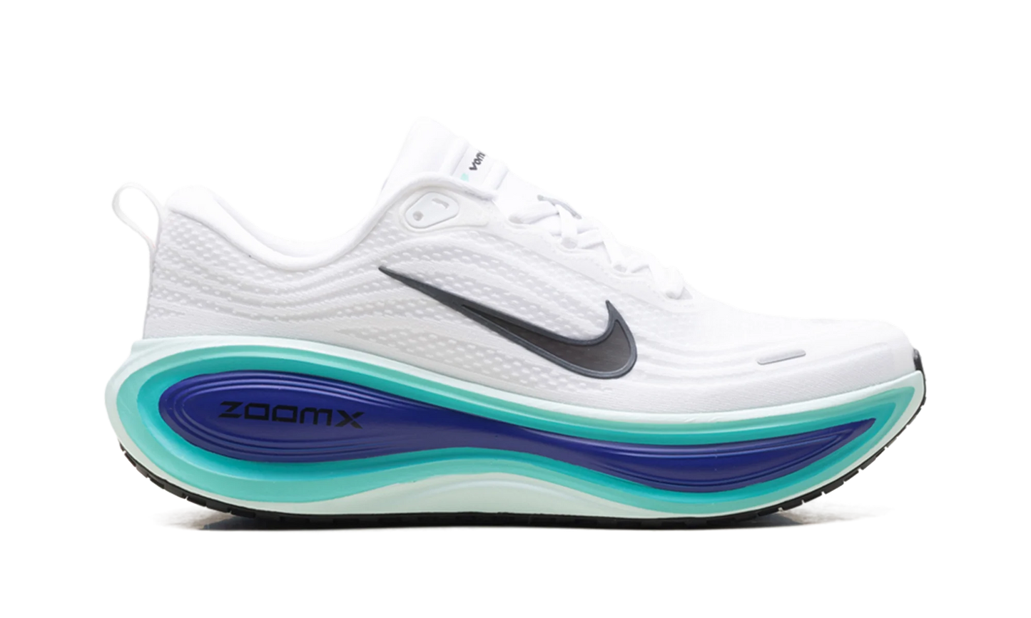 Vomero Plus "White Bright Concord Hyper Turquoise" HV8150 104
