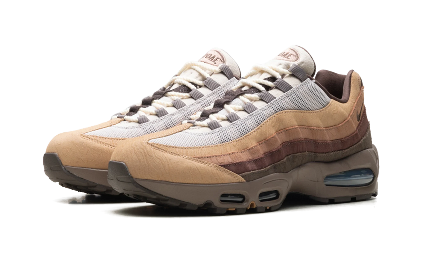 Air Max 95 "Big Bubble Ducks of a Feather Oregon Ducks Lumber Yard" IQ3988 001
