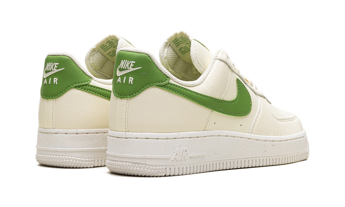 AIR FORCE 1'07 LO WMNS"COCONUT MILK" DV3808 102